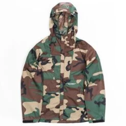 Undefeated Men Delta Jacket (camo)